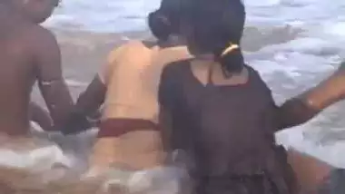 Mumbai Girl On Juhu Beach - Movies.
