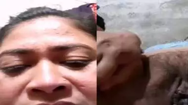 Close up pussy showing of mature horny aunty