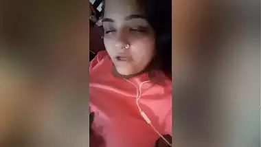 Sexy dirty talks with her boyfriend