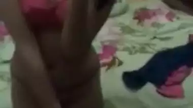 Cute Girl Showing 2Clip marge