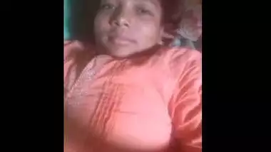 Desi cute wife make her own video