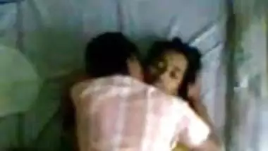 Hidden Camera in Hotel captures Sunitha and her bf