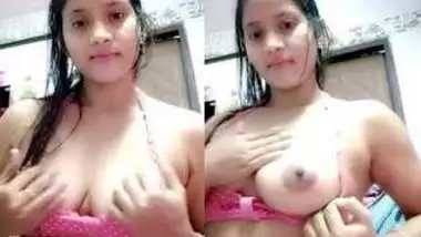 Desi cute bhabi show her big boobs