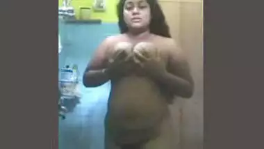 Horny Bangladeshi Girl Fingerring New Leaked MMS