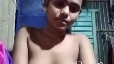 Cute Village Girl Showing For Bf