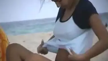 Desi Cute Girl On Beach - Movies.