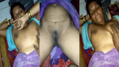 Money seduces the Desi housemaid that takes part in XXX video