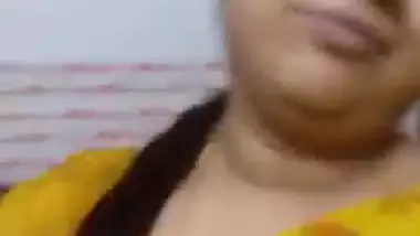 Desi village aunty big boobs