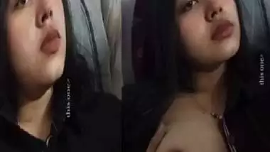 Best ass Indian girl stripping and big boobs showing