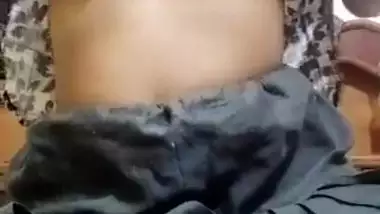 Desi sexy bhabi smll boobs